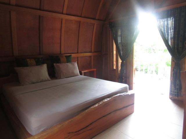 Bale Jukung Bed & Breakfast Tanjung  ภายนอก รูปภาพ